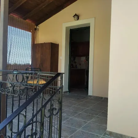 Appartement Kiki Lefkimi